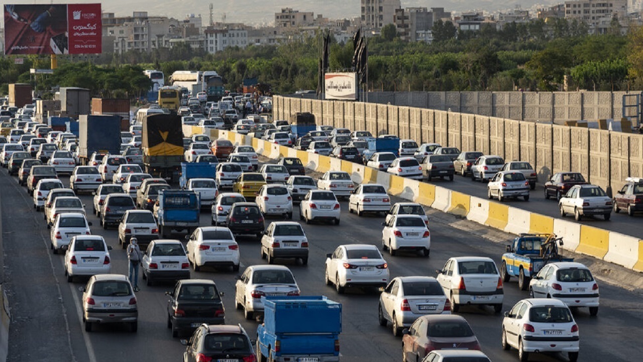 ترافیک سنگین در تمامی محور‌های شمالی کشور/ ممنوعیت تردد در محورهای شمالی