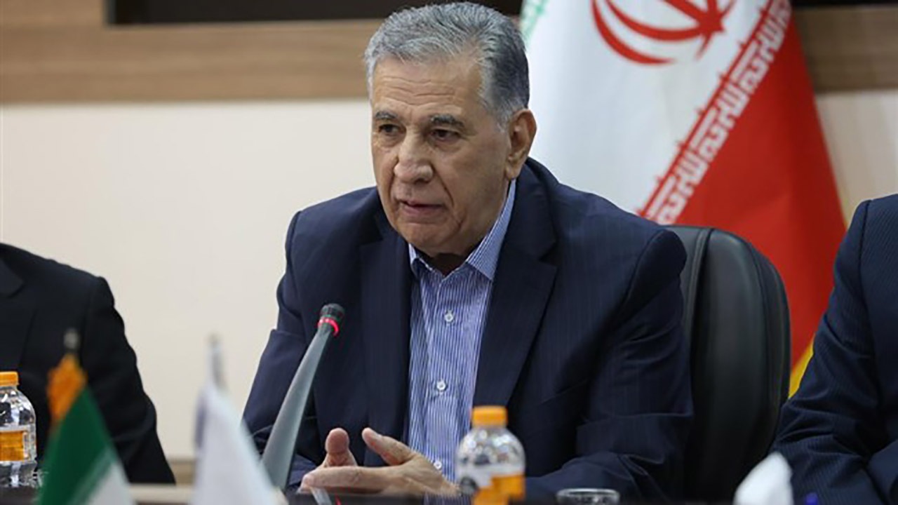 رئیس اتاق ایران: صادرات را با رفع موانع داخلی تقویت کنیم