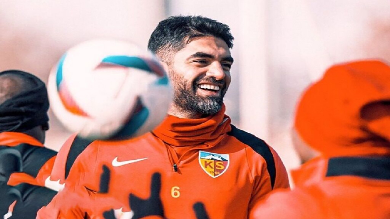 علی کریمی استقلالی شد