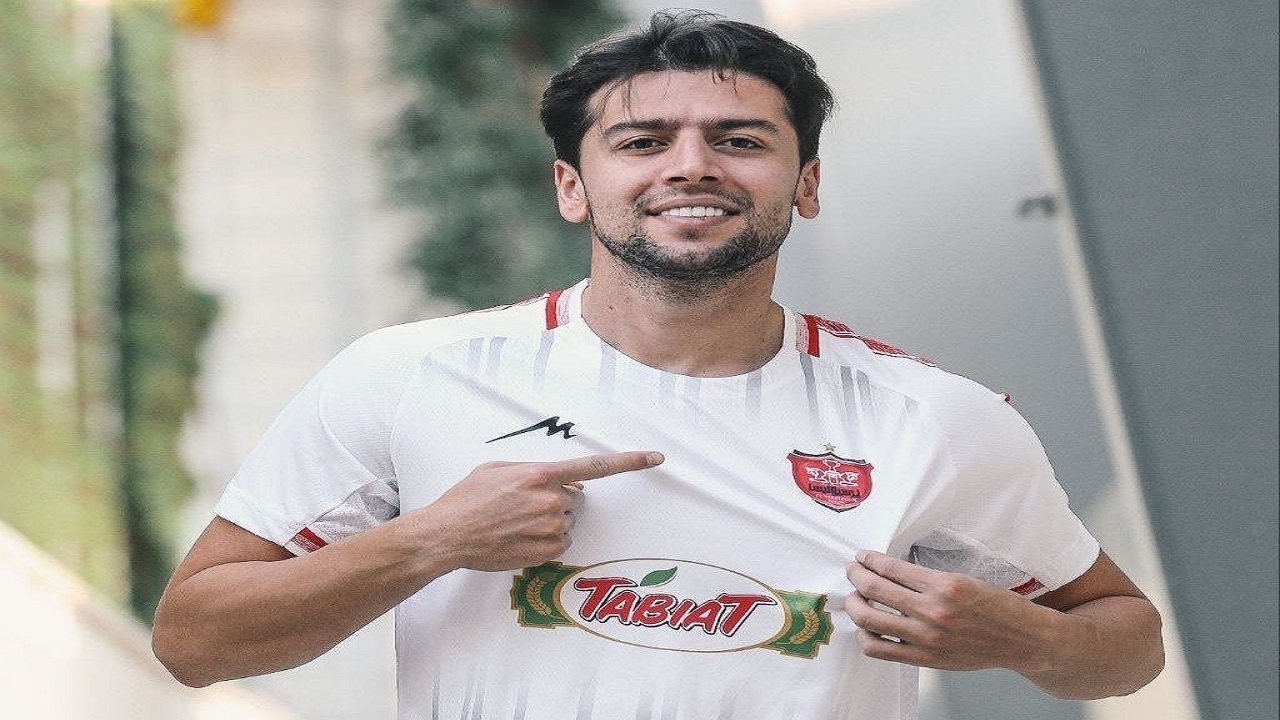 مهری: من هنوز تحت قرارداد باشگاه پرسپولیس هستم/ با ساپینتو صحبت نکردم