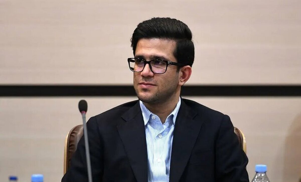 اضافه شدن روزانه ۵ میلیون لیتر بنزین در روز / استفاده از اوراق صرفهجویی جویی نفت وگاز در نوسازی ناوگان اضافه شدن روزانه ۵ میلیون لیتر بنزین در روز / استفاده از اوراق صرفهجویی جویی نفت وگاز در نوسازی ناوگان