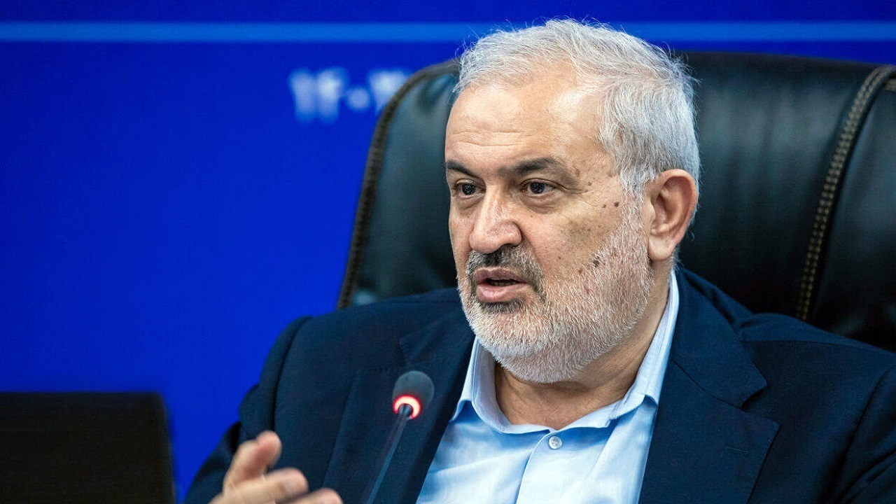 اگر درب‌های تمام دنیا را به ما ببندند می‌توانیم چراغ خانه خودمان را روشن کنیم