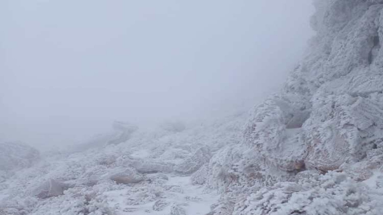 باد و باران در ارتفاعات کشور/ لزوم اجتناب از دره‌نوردی و کمپینگ