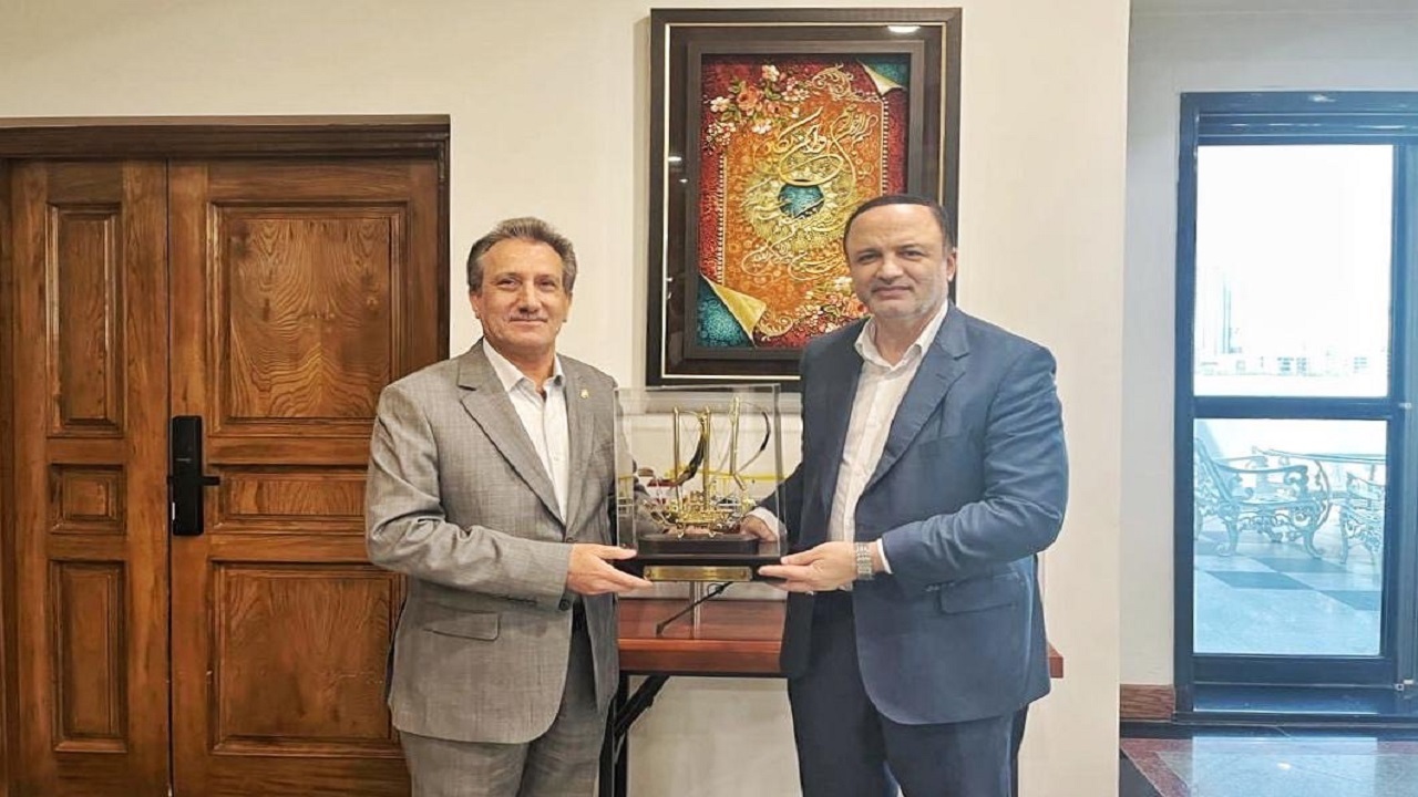 همکاری سازمان بنادر و مناطق آزاد جهت ارتقای جایگاه کشور در کریدورهای جهانی همکاری سازمان بنادر و مناطق آزاد جهت ارتقای جایگاه کشور در کریدورهای جهانی