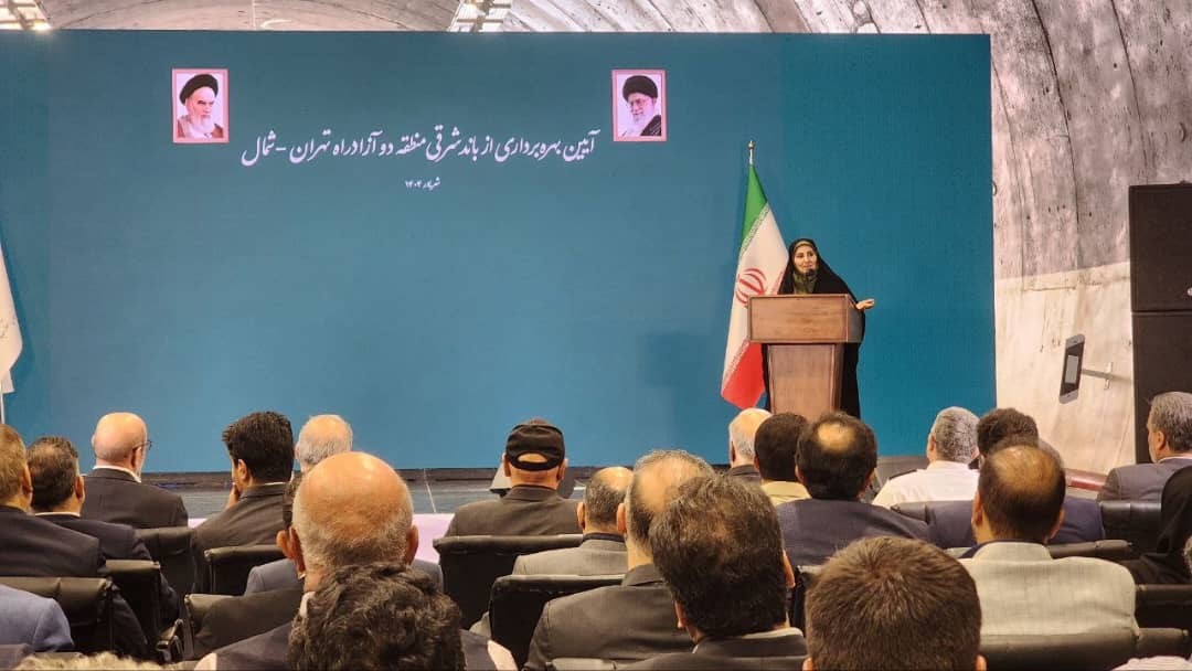 ۱۱ و نیم کیلومتر از قطعه دوم آزادراه تونل و پل است ۱۱ و نیم کیلومتر از قطعه دوم آزادراه تونل و پل است