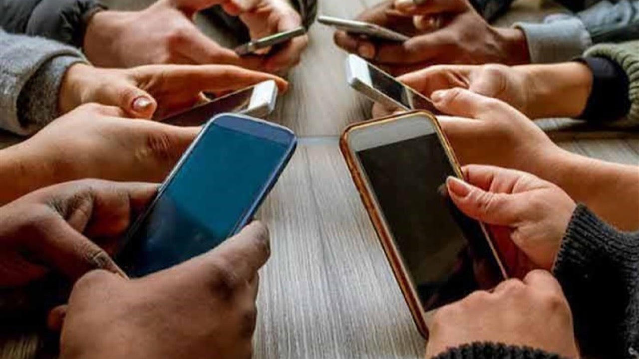 آغاز عرضه تجاری آیفون با قیمت نجومی ۲۸۰ میلیون تومانی