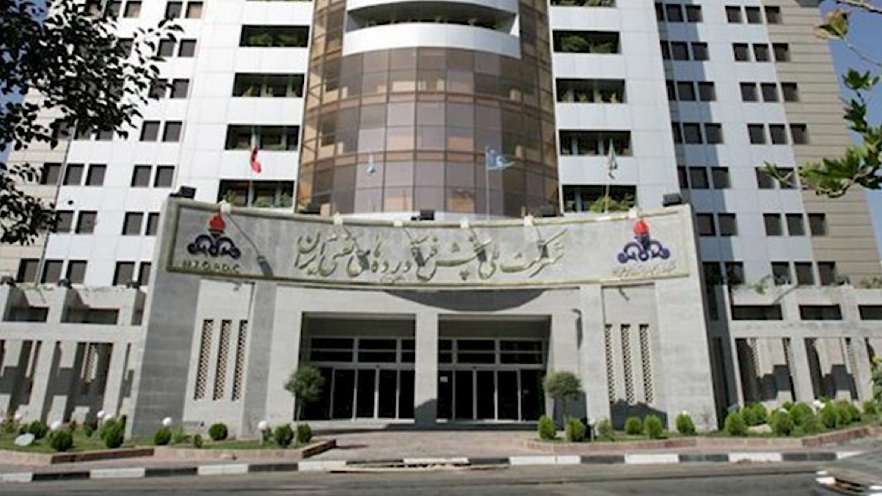 امضای دو قرارداد جدید برای تولید مخزن و تبدیل ۴۵ هزار خودروی بنزینی به دوگانهسوز امضای دو قرارداد جدید برای تولید مخزن و تبدیل ۴۵ هزار خودروی بنزینی به دوگانهسوز