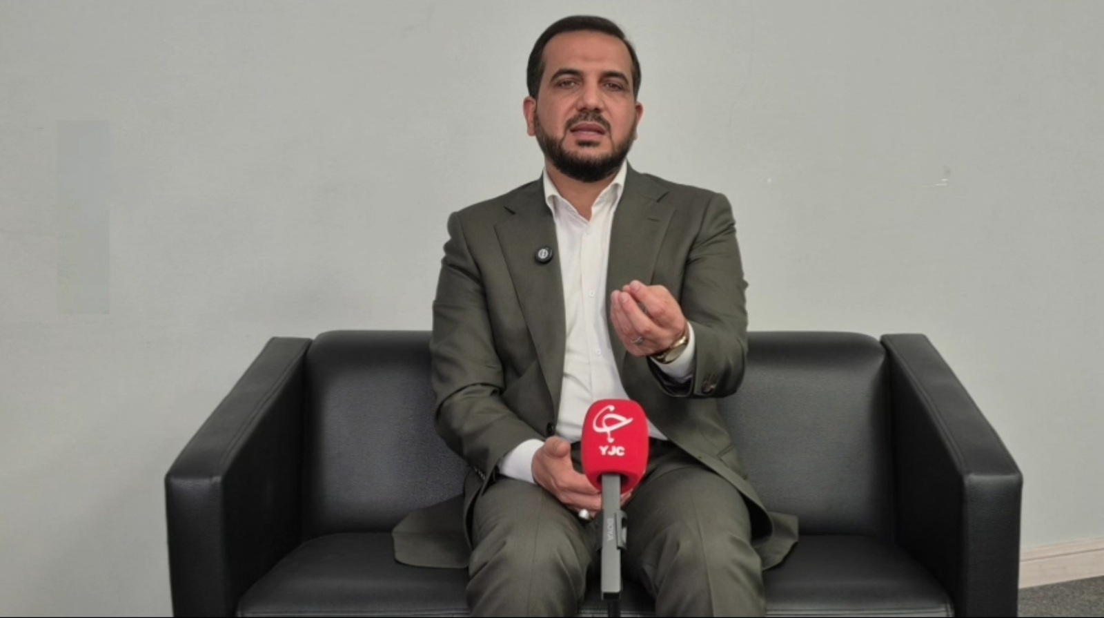 اگر برخی مسئولان خودشان مستاجر بودند، فکری به حال مسکن میکردند/ بانکها به جای مسکن، «مال» میسازند و هزینه آن را مردم پرداخت میکنند اگر برخی مسئولان خودشان مستاجر بودند، فکری به حال مسکن میکردند/ بانکها به جای مسکن، «مال» میسازند و هزینه آن را مردم پرداخت میکنند