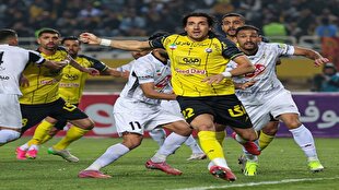 سپاهان ۲ – ۰ فجر سپاسی/ طلایی پوشان به صدر رفتند + فیلم