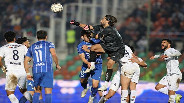 توقف استقلال مقابل ملوان/ آبی پوشان از صدر جدول دور شدند + فیلم