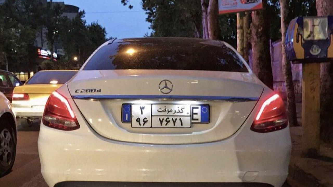 از مرز چذابه؛ ورود خودرو‌های سواری عراقی گذر موقت آغاز شد