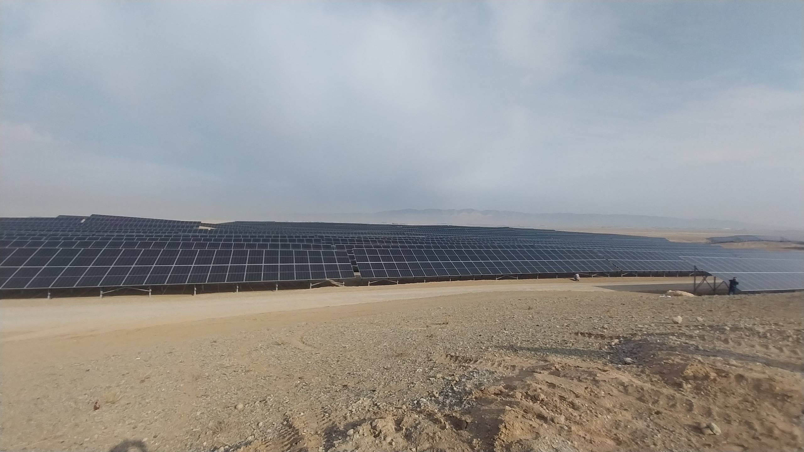 بهره‌برداری از نیروگاه ۶۳ مگاواتی خورشیدی در شهرک صنعتی آباد تا قبل از ۲۲ بهمن