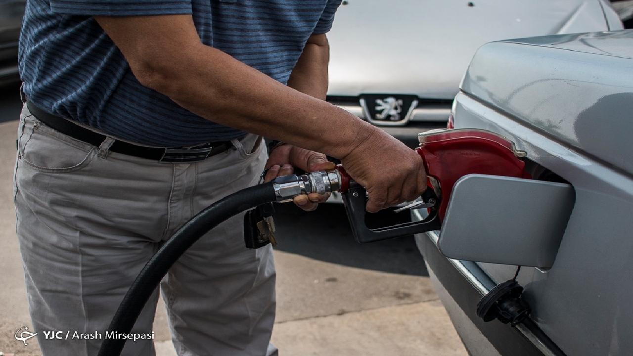 حذف سهمیه بنزین خودرو‌های نوشماره زیر یک میلیارد تومان منتفی شد