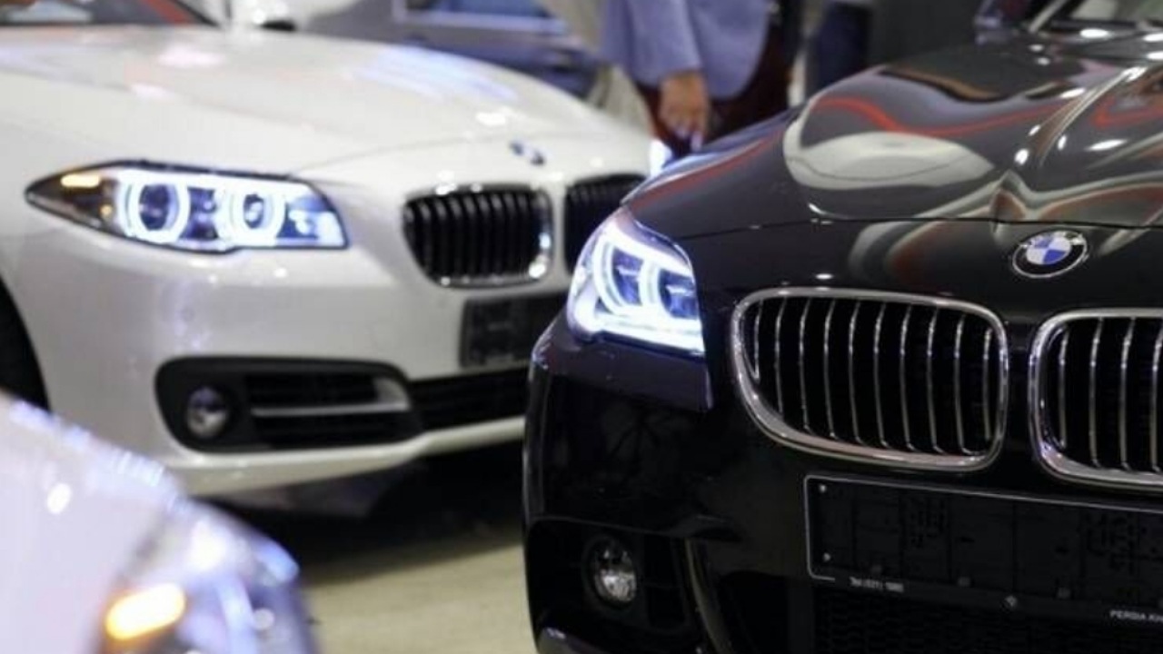 سهمیه بنزین خودرو‌های خارجی با موتور بالای ۱۳۰۰ سی‌سی حذف شد