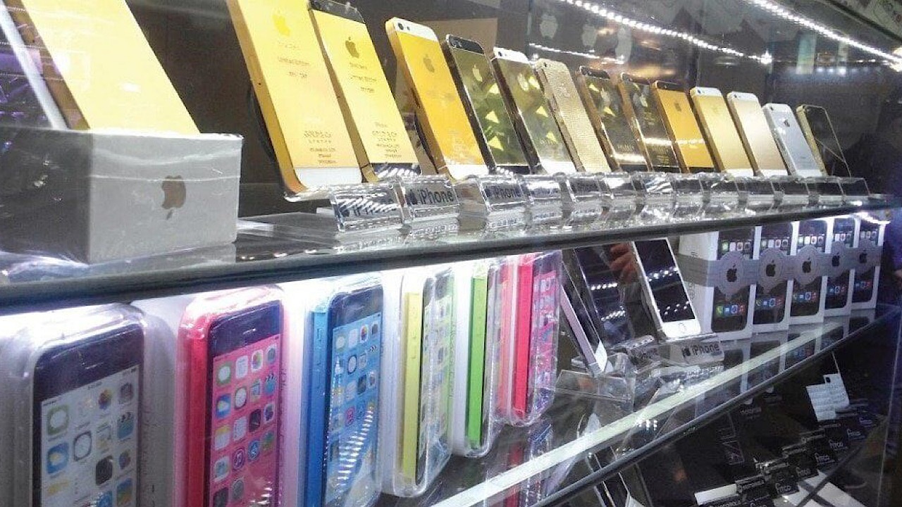 واردات ۶.۴ میلیون دستگاه گوشی تلفن همراه در ۸ ماهه امسال واردات ۶.۴ میلیون دستگاه گوشی تلفن همراه در ۸ ماهه امسال