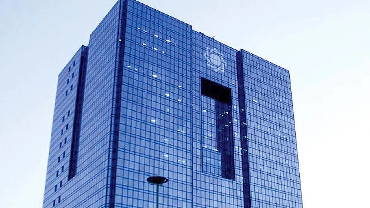 ۴۱.۳ میلیارد دلار ارز واردات تامین شد/ تامین ارز صنایع از ۳۰ میلیارد دلار گذشت ۴۱.۳ میلیارد دلار ارز واردات تامین شد/ تامین ارز صنایع از ۳۰ میلیارد دلار گذشت