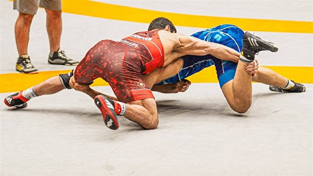 آغاز اردوی تیم ملی کشتی آزاد از ۲۶ دی