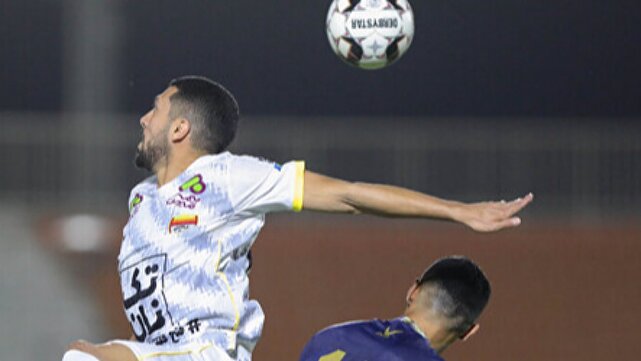 تساوی فولاد برابر چادرملو/ VAR دو پنالتی را برگرداند تساوی فولاد برابر چادرملو/ VAR دو پنالتی را برگرداند