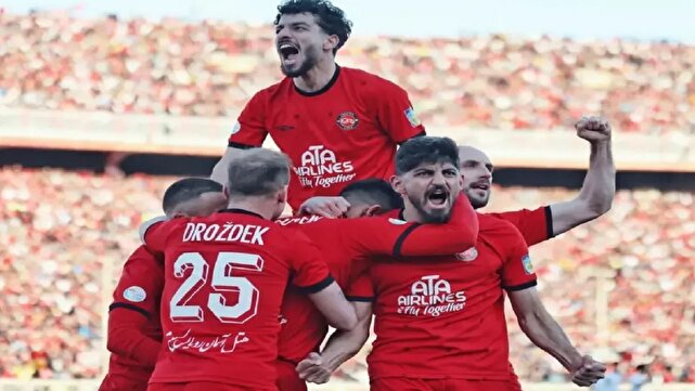 تراکتور ۴ – ۱ مس رفسنجان/ برد پرگل شاگردان اسکوچیچ مقابل در سرمای تبریز + فیلم