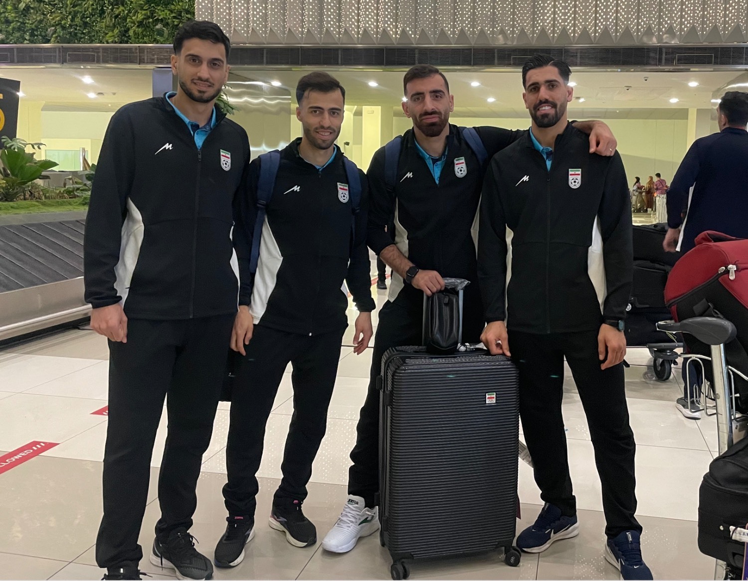 ملی‌پوشان فوتسال به اندونزی رسیدند + عکس