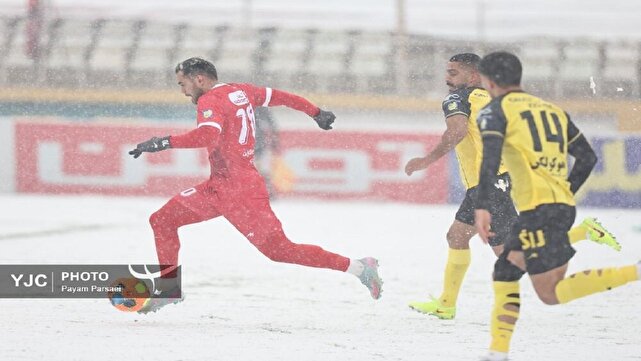 خلاقیت اورونوف گره بازی با سپاهان را باز کرد/ نویدکیا باید بر روی نحوه بازی تیمش تجدید نظر کند