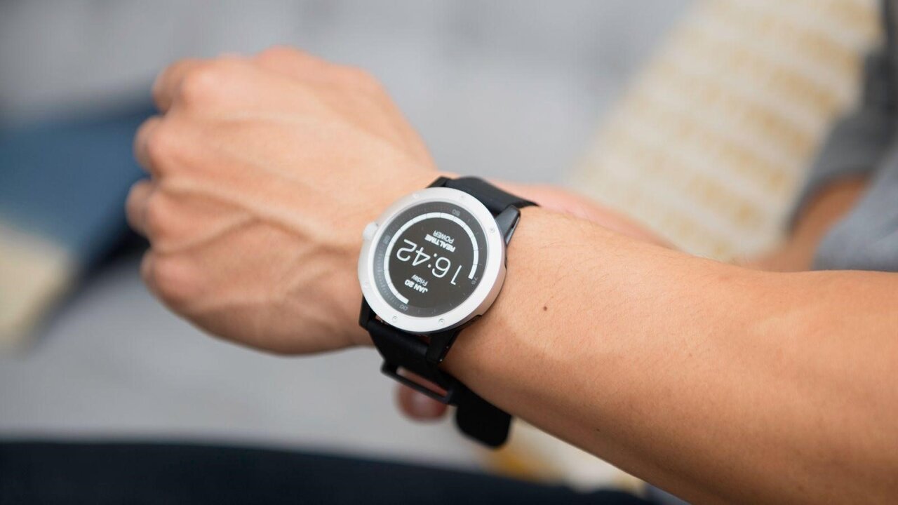 اندازه‌گیری روزانه قند خون بدون سوزن و با ساعت هوشمند