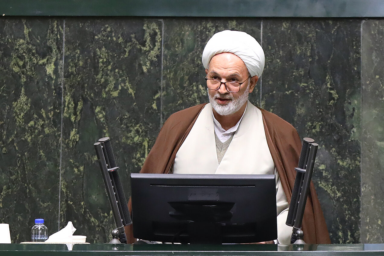 قاسم روانبخش: باید با اغتشاشگران اصلی که در برخی از وزارتخانه‌ها و دولت هستند، برخورد شود/ طرح نحوه برگزاری تجمعات و راهپیمایی‌ مطابق اصل 85 بررسی شود