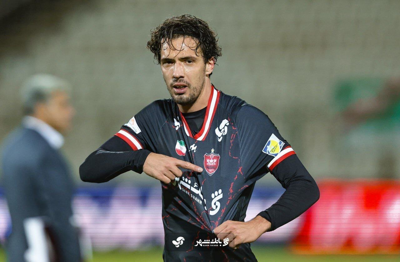 غیبت ستاره پرسپولیس در دیدار با فجرسپاسی غیبت ستاره پرسپولیس در دیدار با فجرسپاسی