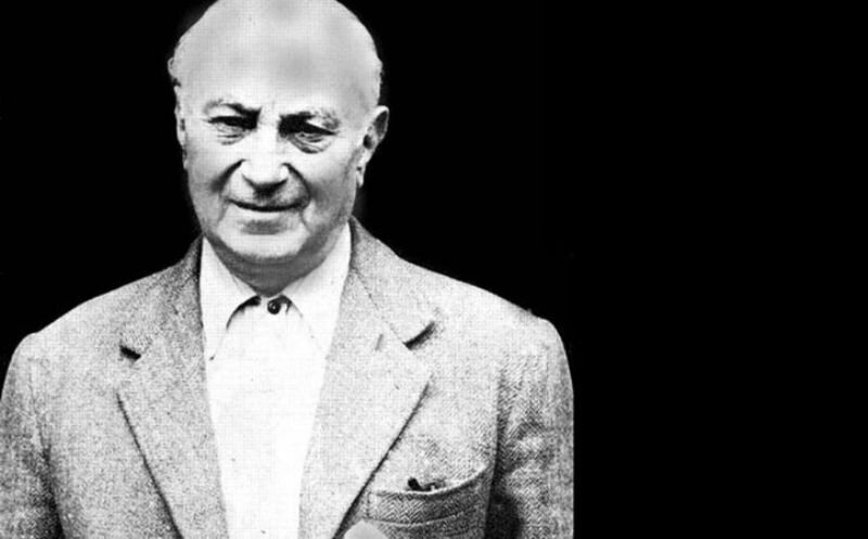 نویسندهای که انتقاد و طنز ویژگی کارش بود نویسندهای که انتقاد و طنز ویژگی کارش بود