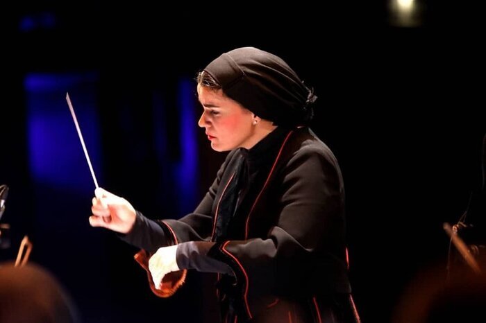 رهبر ارکستر: «ناقوس زمان» موسیقی کلاسیک و تصویر را با رهبری متفاوت روایت می‌کند