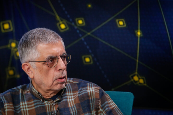 کنایه کرباسچی به شعار «کاخ سفید را حسینه میکنیم»/ در انتخاب نخبگان برای اداره کشور فلج شدهایم چون توهم «نفوذی» بودن افراد را داریم کنایه کرباسچی به شعار «کاخ سفید را حسینه میکنیم»/ در انتخاب نخبگان برای اداره کشور فلج شدهایم چون توهم «نفوذی» بودن افراد را داریم