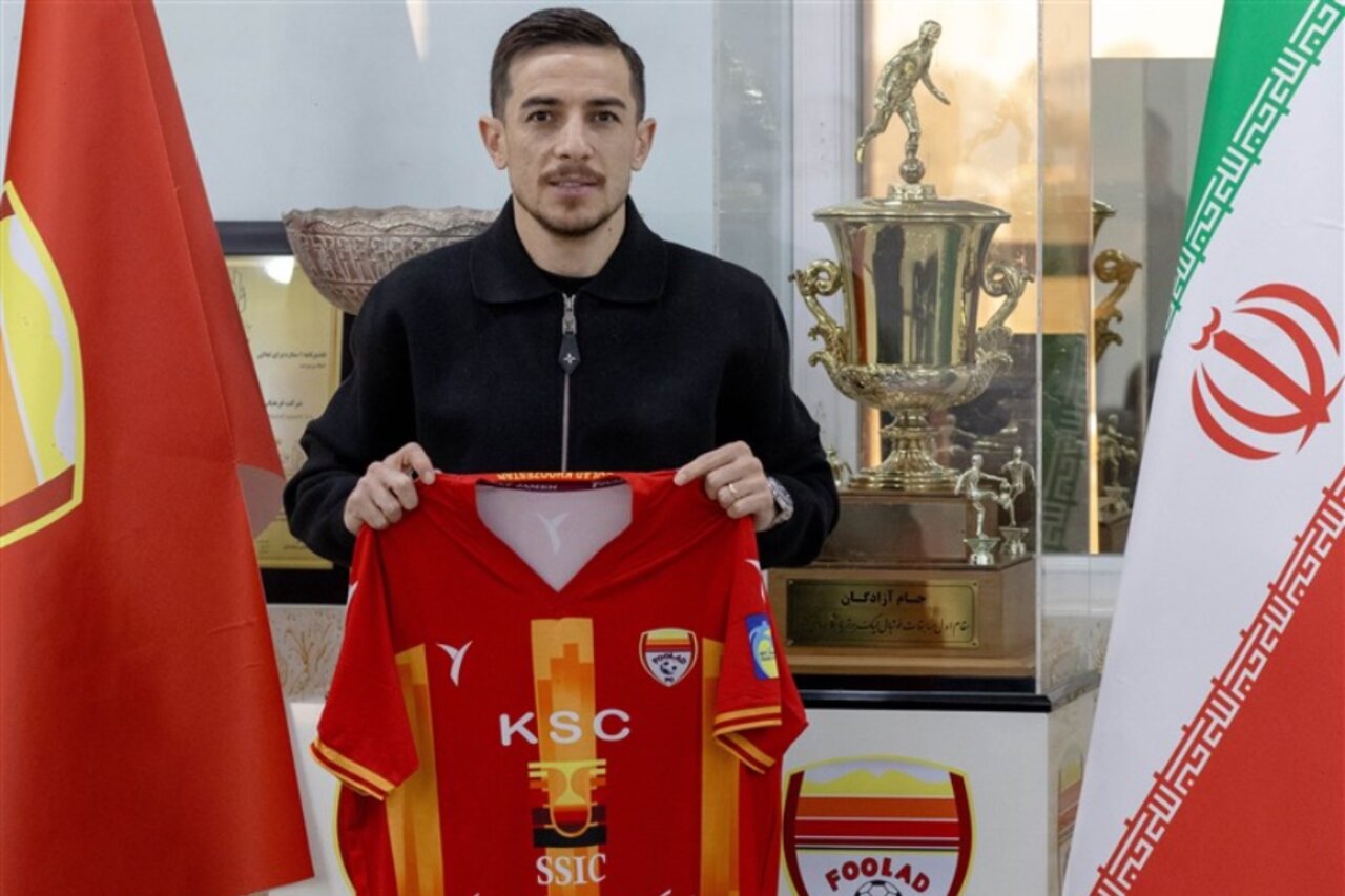 پیوستن احمدزاده به فولاد غیر مجاز بود؟ پیوستن احمدزاده به فولاد غیر مجاز بود؟