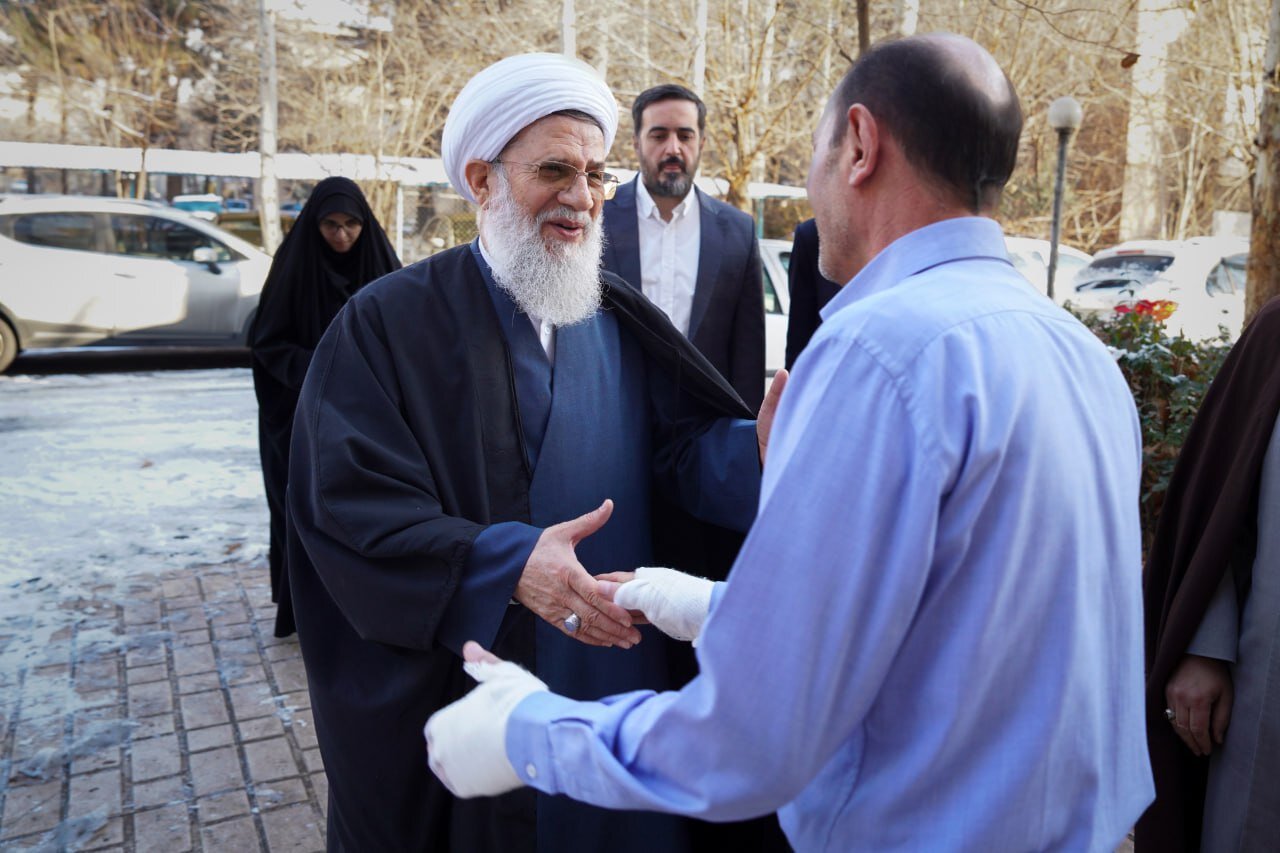 حضور نمایندگان رهبر انقلاب در منازل تعدادی از جانبازان+ تصاویر حضور نمایندگان رهبر انقلاب در منازل تعدادی از جانبازان+ تصاویر