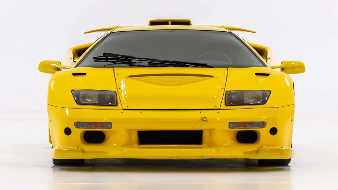 وقتی لامبورگینی آزمایشگاه بوگاتی شد وقتی لامبورگینی آزمایشگاه بوگاتی شد