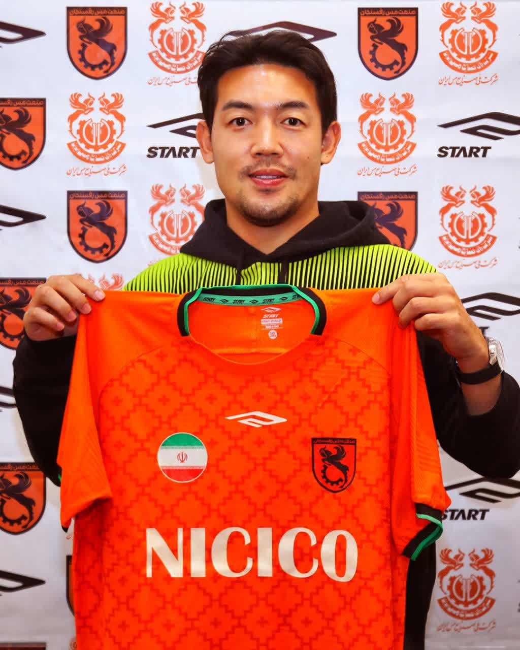 عکس | مدافع کرهای در لیگ برتر ایران! عکس | مدافع کرهای در لیگ برتر ایران!