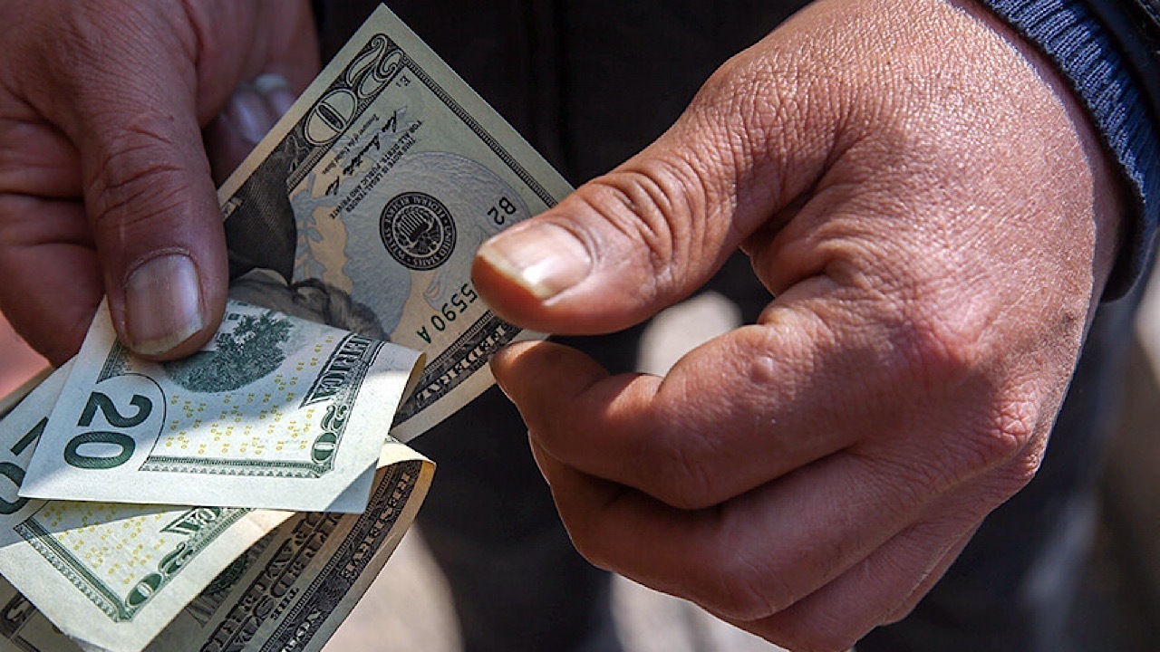 تقویت توان تولید با اجرای سیاست جدید ارزی/ حدف ارز ترجیحی اتفاقی مبارک بود