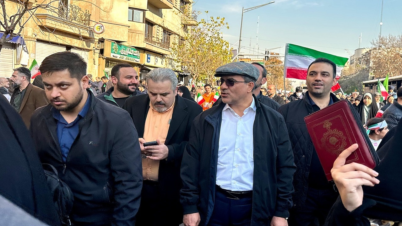 مردم نشان دادند كه برای مذاكره با ایرانیان هیچ زبانی جز احترام قابل پذیریش نیست