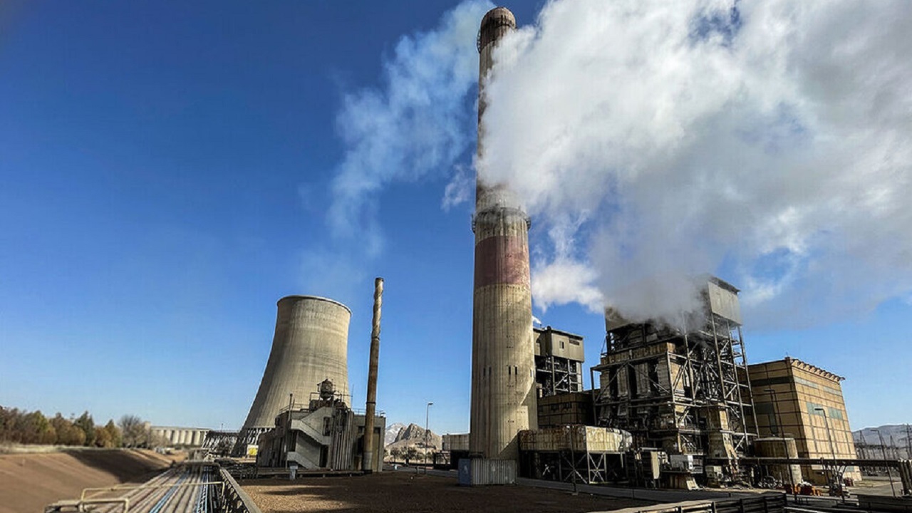 نیروگاه‌های تهران سوخت مایع مصرف نمی‌کنند