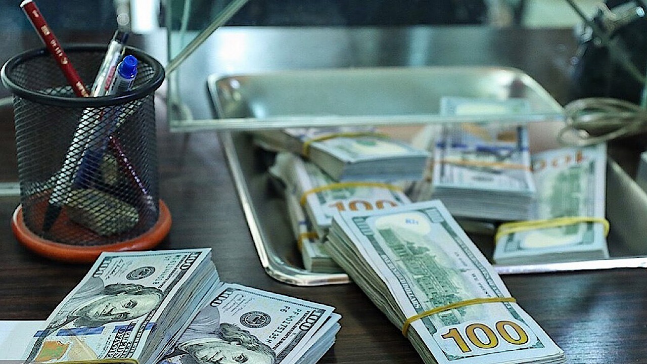 همان همیشگی؛ حذف یا تداوم پرداخت ارز ترجیحی؟!