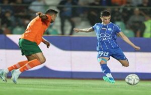 تراکتور با شکار قو به دنبال بازگشت به صدر/ رونمایی از وریا غفوری برابر تیم ته جدولی رفسنجان