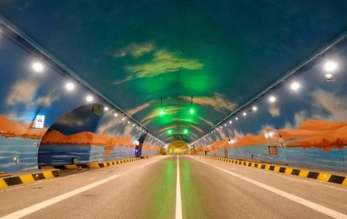 ساخت طولانیترین تونل بزرگراهی به طول ۲۳ کیلومتر ساخت طولانیترین تونل بزرگراهی به طول ۲۳ کیلومتر