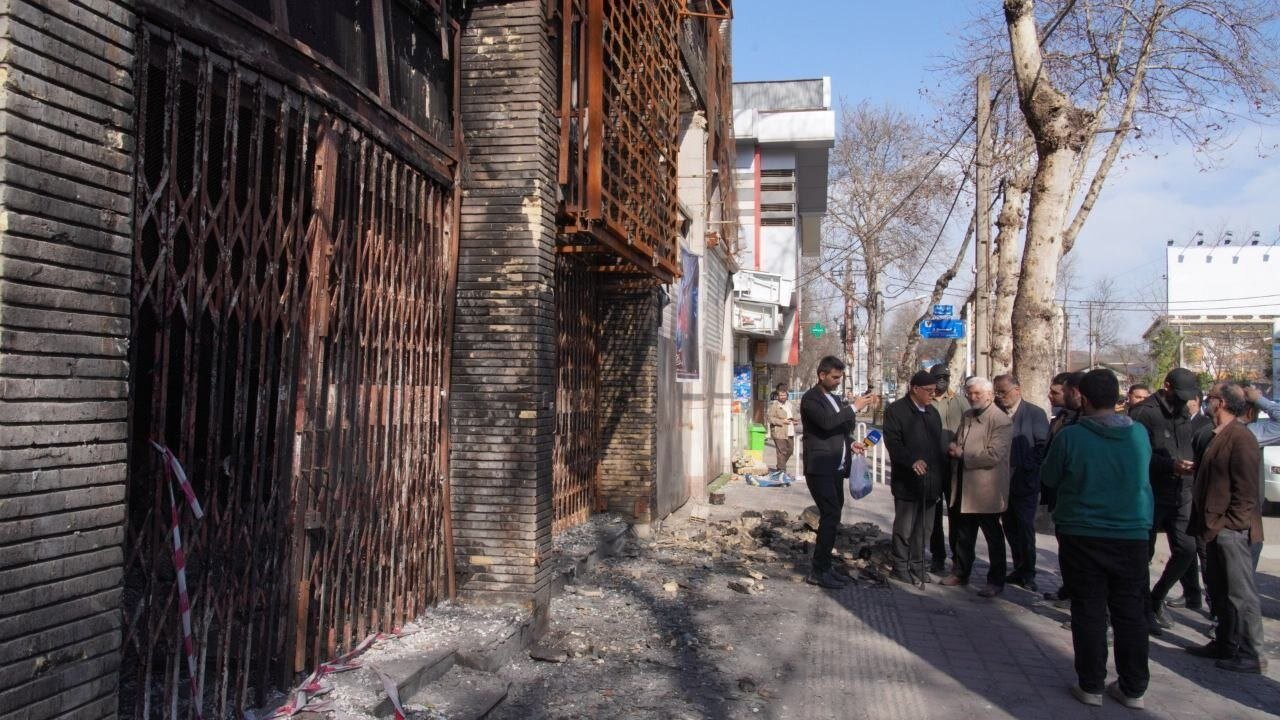 بازدید جلیلی از درمانگاه سوخته رشت در حوادث اخیر + تصاویر بازدید جلیلی از درمانگاه سوخته رشت در حوادث اخیر + تصاویر