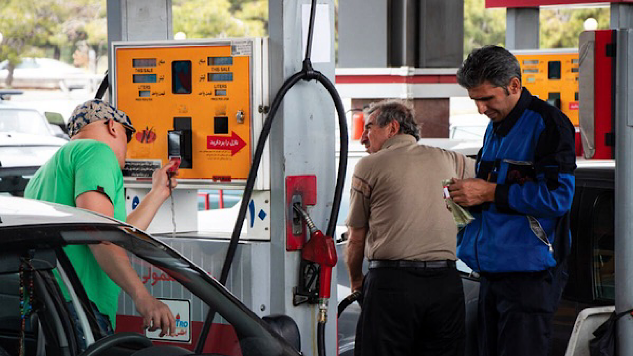اجرای مرحله دوم سه‌نرخی شدن بنزین تا ۲۷ بهمن