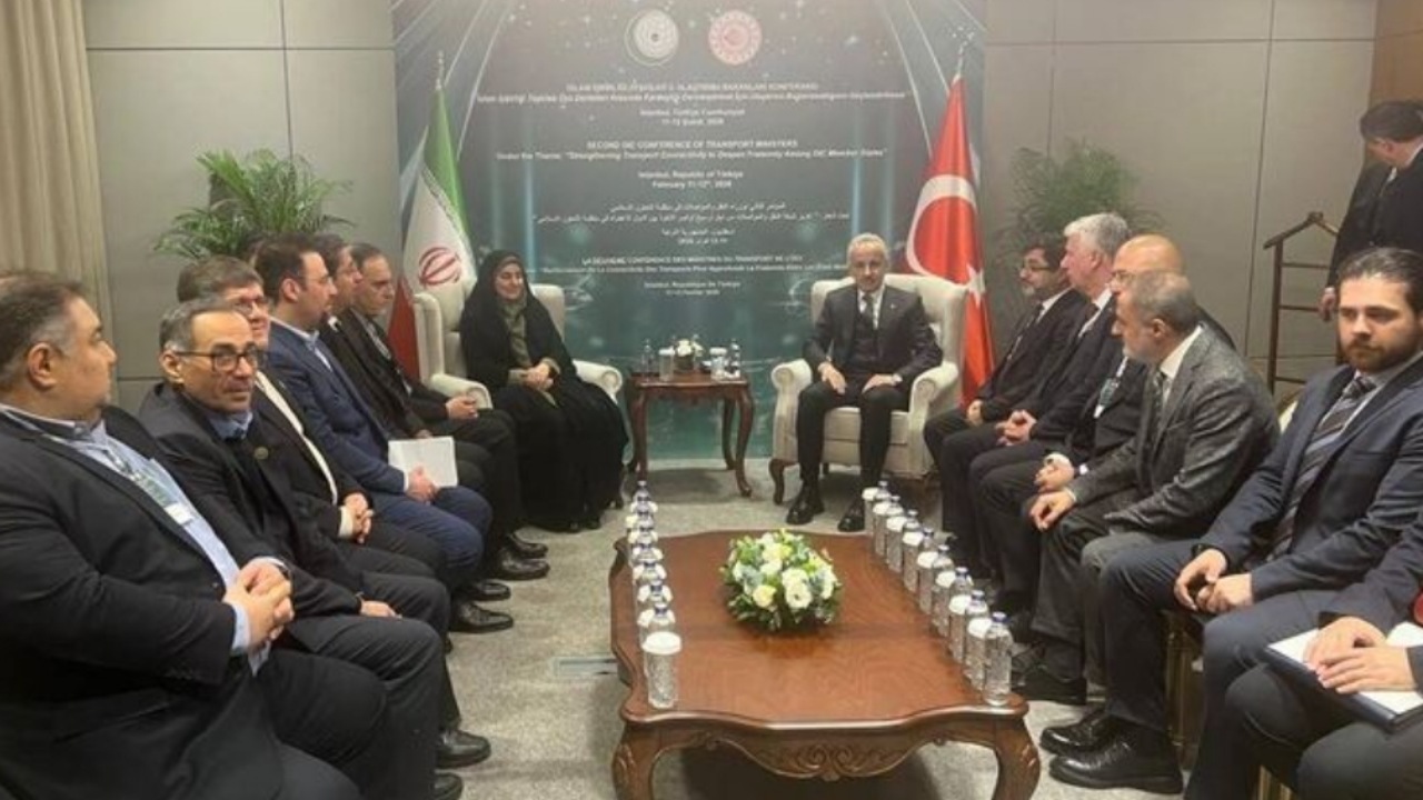 تاکید ایران و ترکیه بر توسعه همکاری‌های حمل‌ونقلی/ اتصال ریلی جدید در مرز چشمه‌ثریا - آرالیک