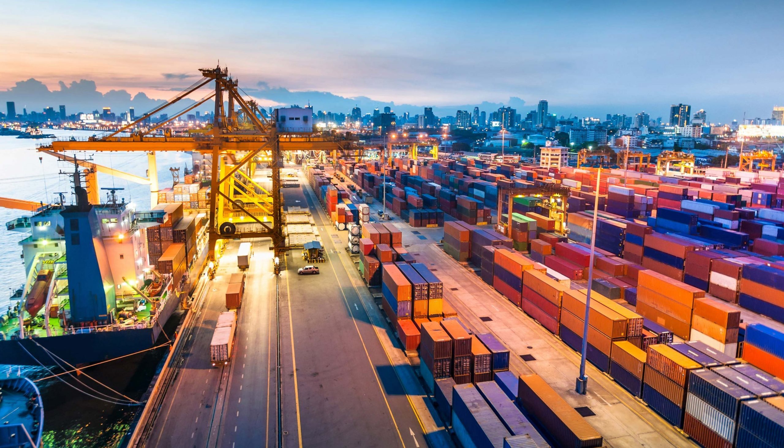 ضعف در ثبت دقیق کالا و تبادل کالا در مناطق آزاد کشور/ شفافیت کامل در تمامی عملیات اقتصادی مناطق آزاد باید فراهم شود +  فیلم