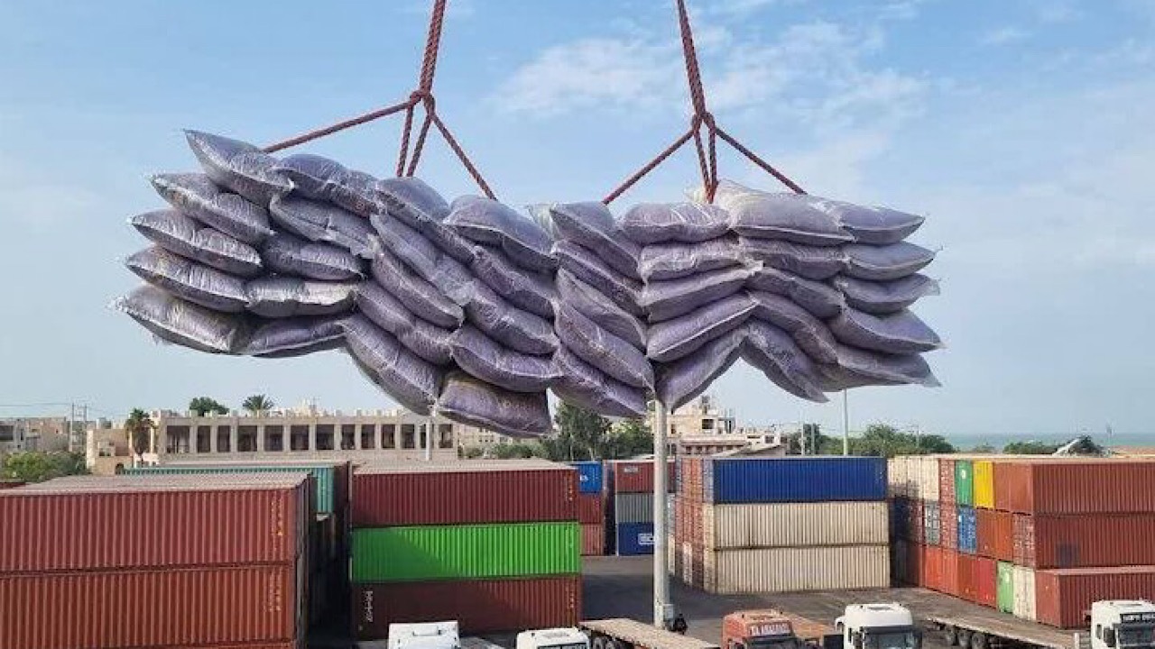 واردات کالا‌های اساسی بدون انتقال ارز از استان‌های مرزی مجاز شد