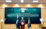 پاکستان: اسلام آباد به دنبال راهکاری برای حل بحران جاری در منطقه است/ شهباز شریف به چین میرود پاکستان: اسلام آباد به دنبال راهکاری برای حل بحران جاری در منطقه است/ شهباز شریف به چین میرود