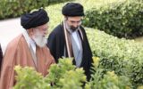 انتشار تصویر ویژه از رهبر انقلاب در کنار رهبر شهید به مناسبت عید غدیر انتشار تصویر ویژه از رهبر انقلاب در کنار رهبر شهید به مناسبت عید غدیر