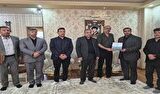 تجلیل از خانواده شهید ورزشکار ایرج آسمانی تجلیل از خانواده شهید ورزشکار ایرج آسمانی