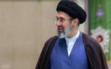 آیت الله سید مجتبی خامنه ای در حرم امام حسین (ع) + تصویر آیت الله سید مجتبی خامنه ای در حرم امام حسین (ع) + تصویر